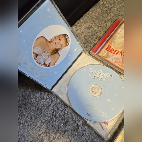 3 cds $5 AVRIL CDS SOLD - Picture 4 of 6